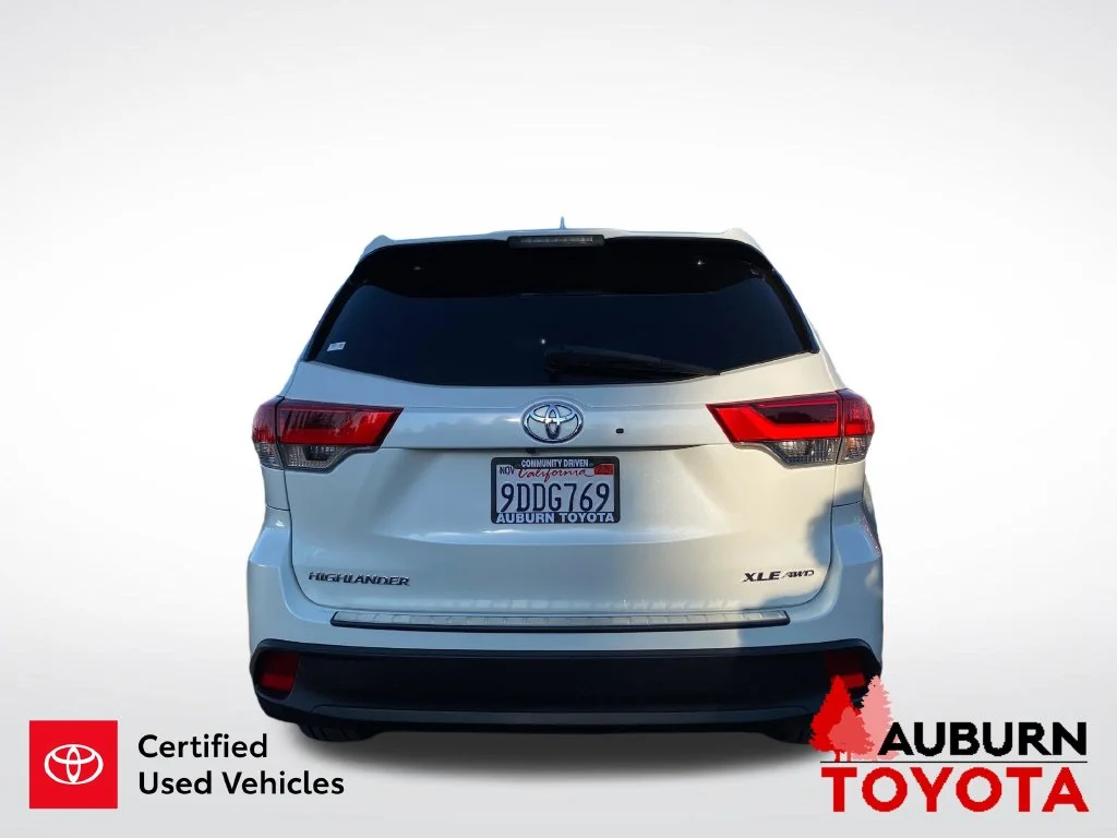 Certified Used 2019 Blizzard Pearl Toyota XLE image 7