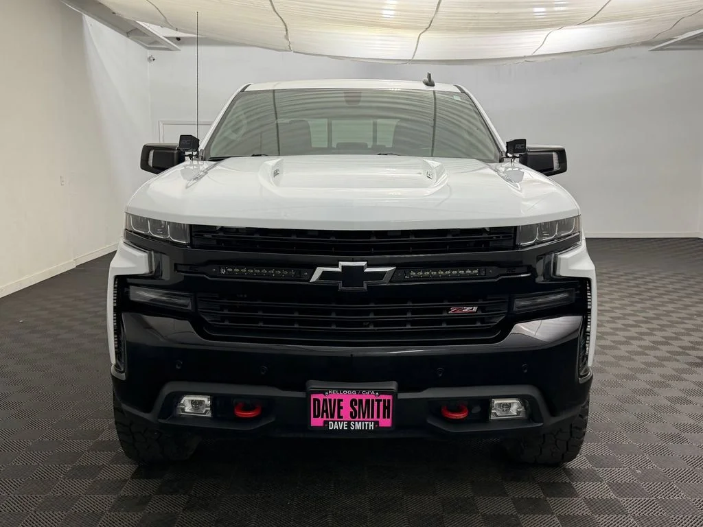 Used 2020 Summit White Chevrolet LT Trail Boss image 6