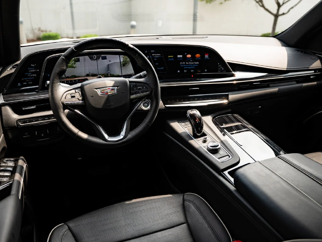 Used 2023 Crystal White Tricoat Cadillac Sport image 4
