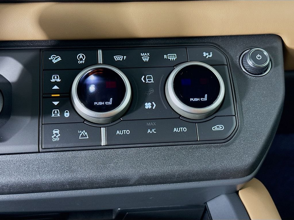 New 2025 Sedona Red Land Rover S image 15