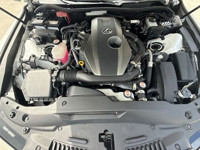 2024 Lexus IS 300 - Photo 27