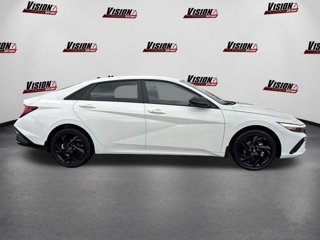 New 2026 White Hyundai SEL Sport image 4