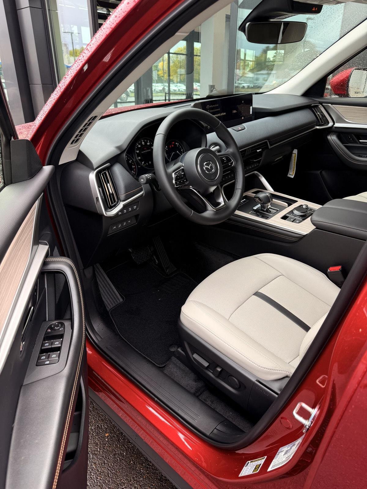 2026 Mazda CX-90 Preferred Package - Photo 6