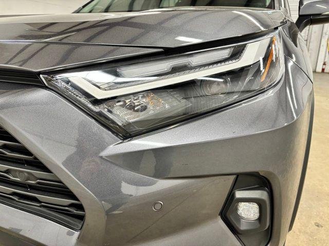 Used 2024 MAGNETIC GRAY MET. Toyota  image 8