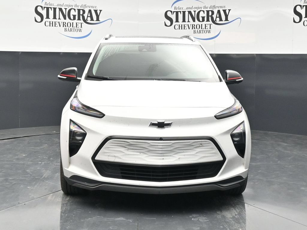 Used 2023 SUMMIT WHITE Chevrolet Premier image 2