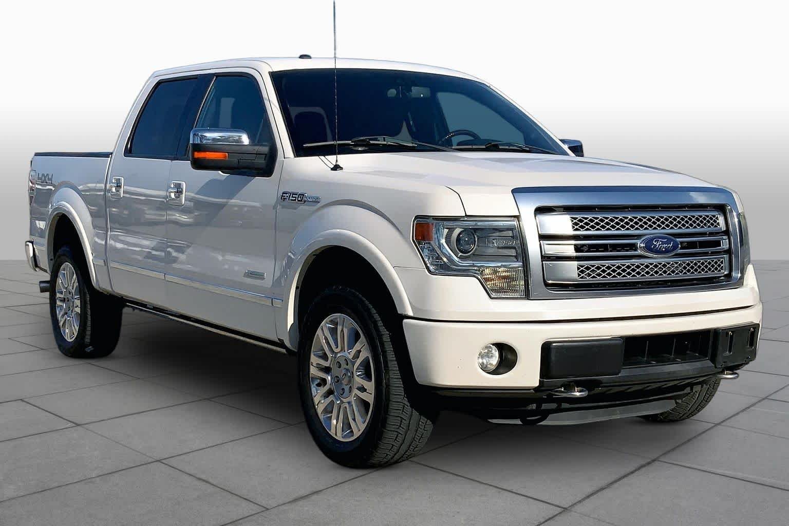 Used 2014 White Platinum Metallic Tri-Coat Ford Platinum image 3