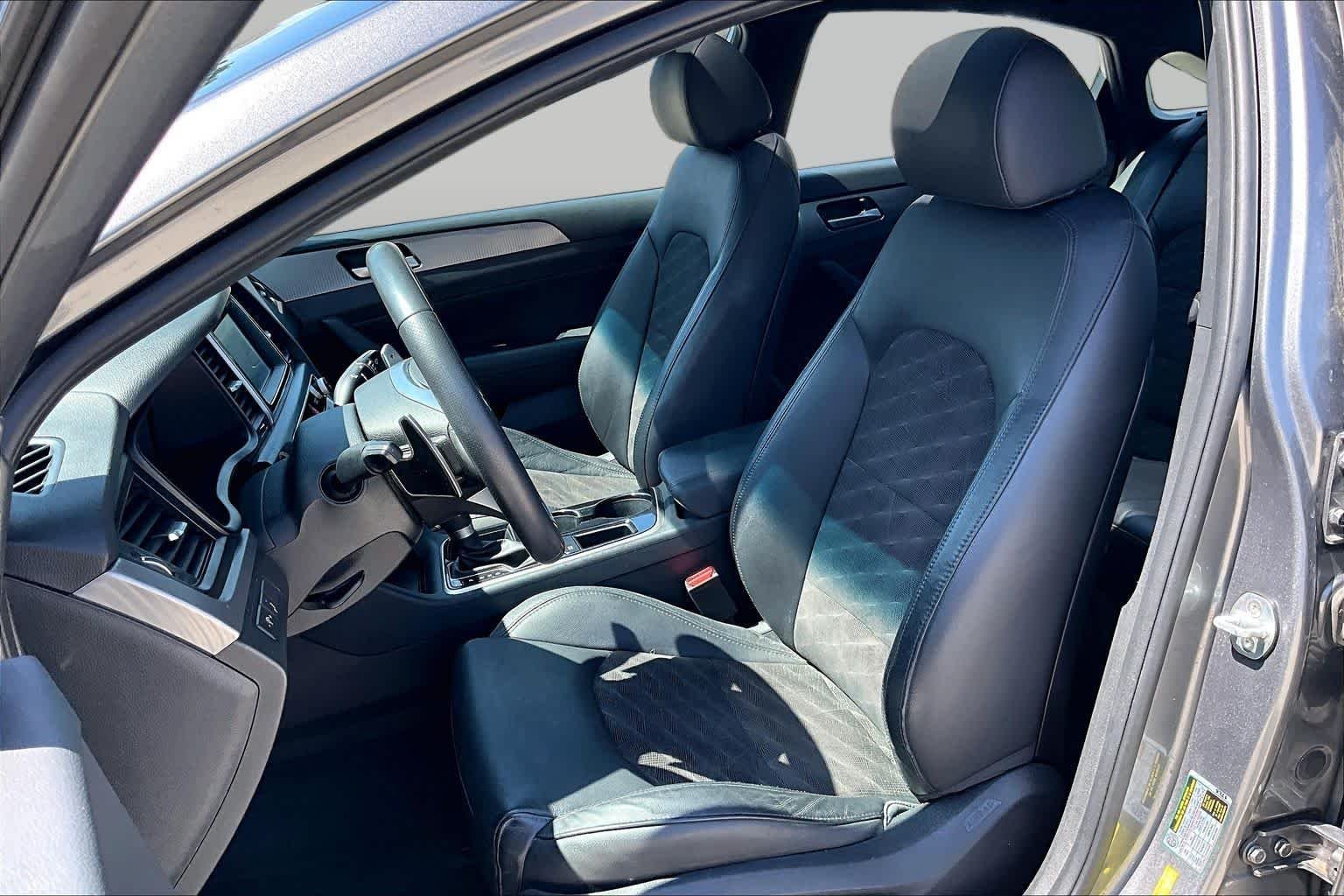 Used 2018 Machine Gray Hyundai Sport image 8