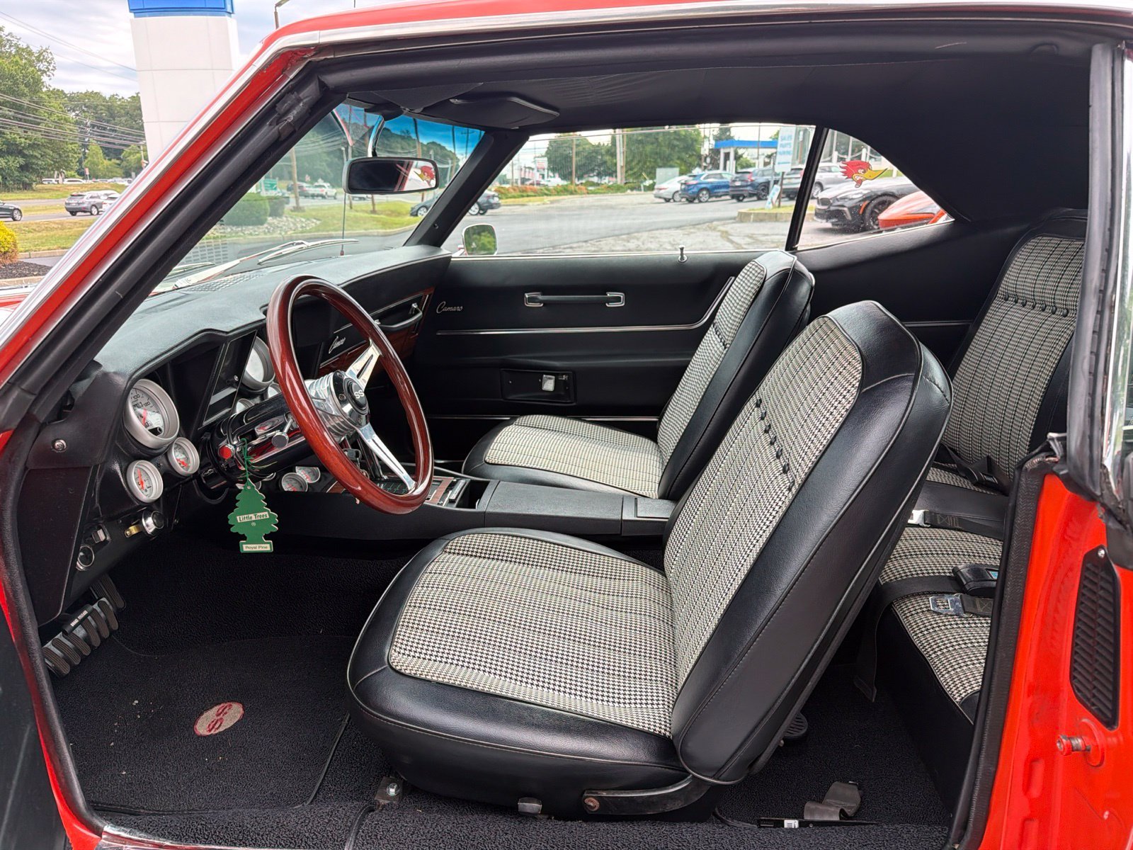 Used 1969 Hugger Orange Chevrolet  image 10