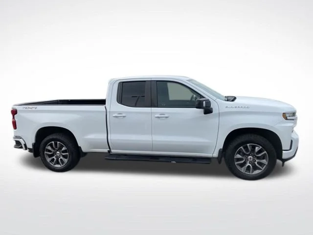 Used 2019 White Chevrolet RST image 9