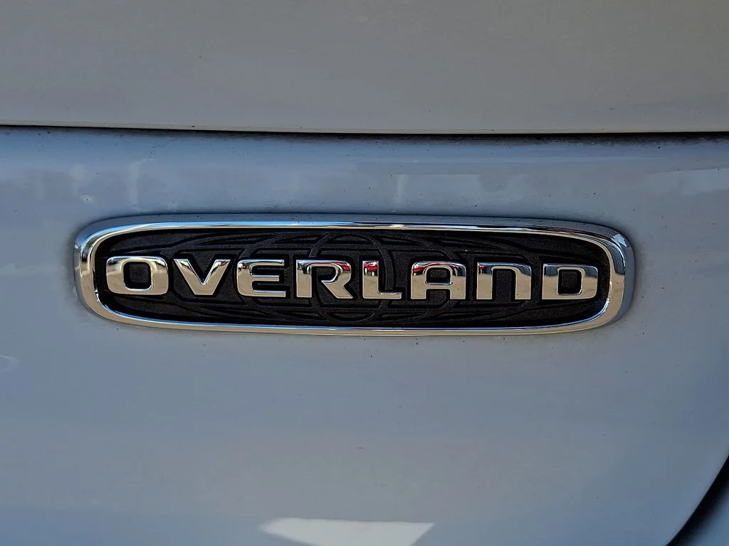 Used 2022 Bright White Clearcoat Jeep Overland 4xe image 34
