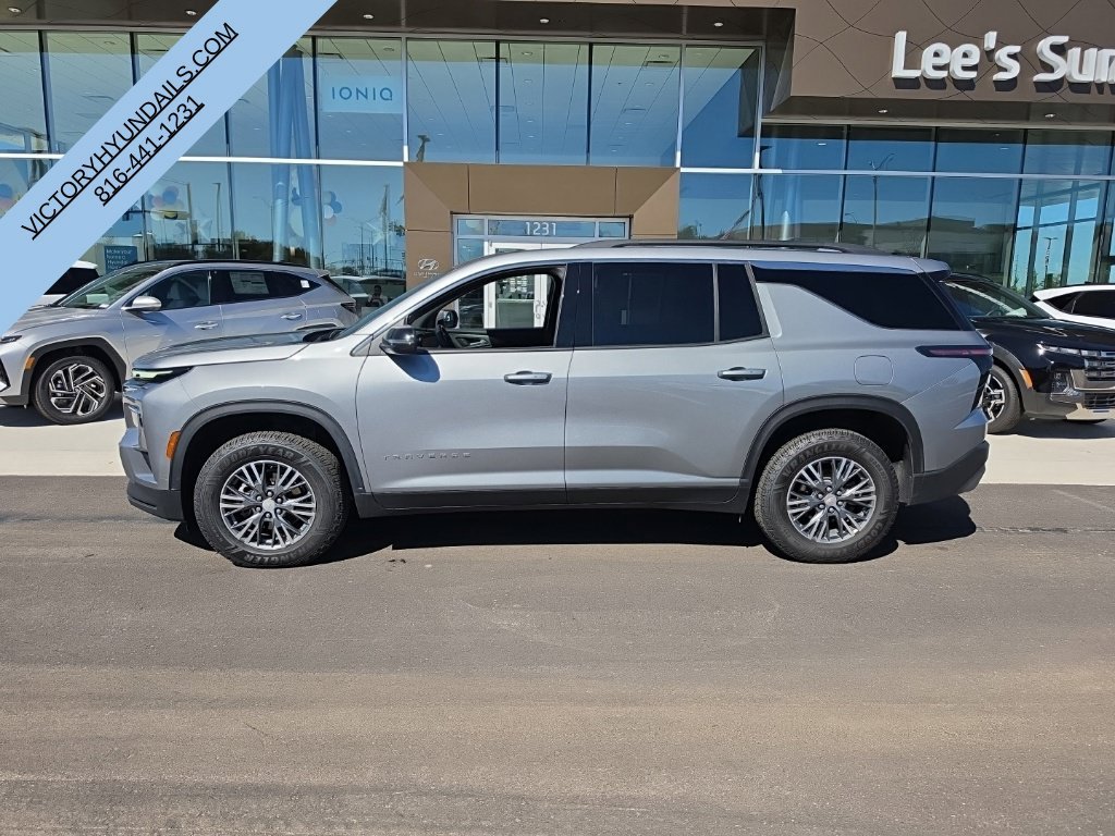 Used 2025 Chevrolet Traverse LT with VIN 1GNEVGRS4SJ138830 for sale in Kansas City