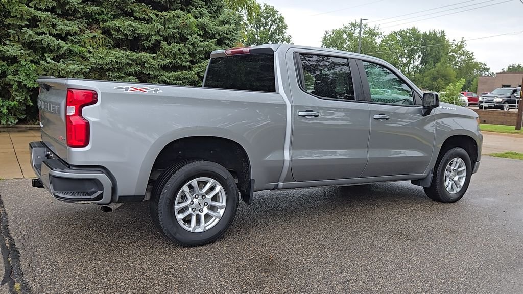 Used 2024 Gray Chevrolet RST image 26