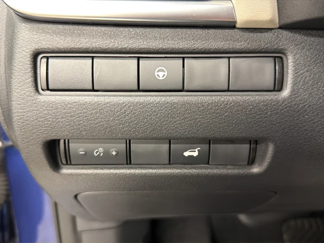 Used 2023 Blue Nissan SL image 40