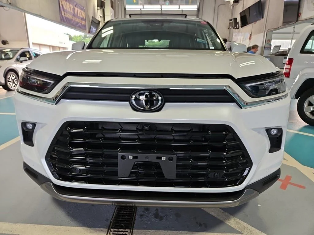 Certified Used 2025 Beige Toyota Platinum image 11