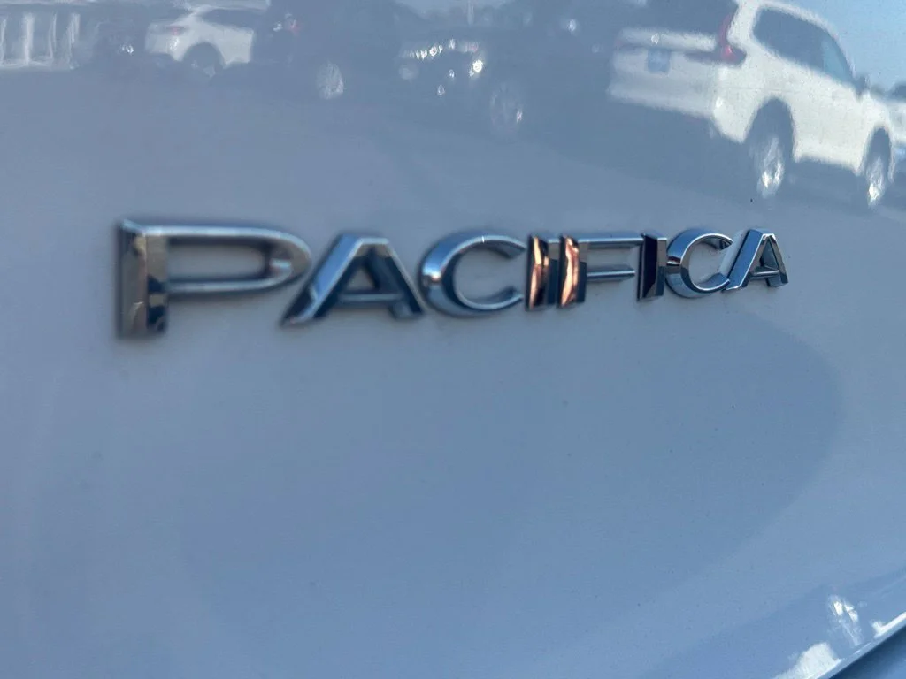 Used 2024 White Chrysler Touring L image 23