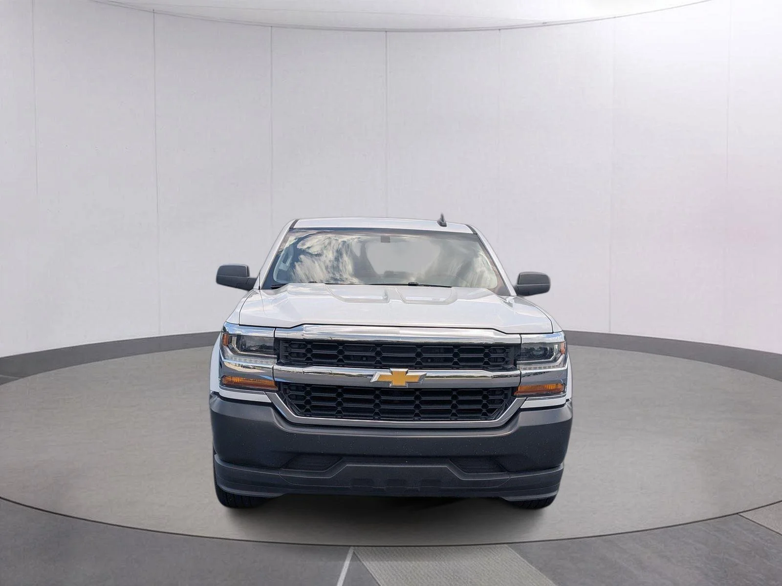 Used 2018 SUMMIT WHITE Chevrolet Work Truck image 10