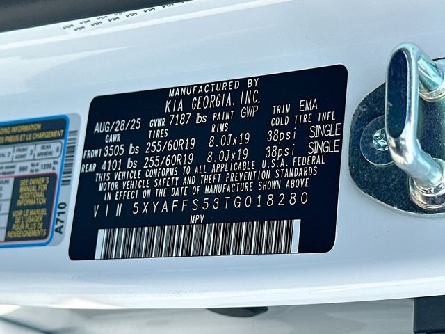 New 2026 Glacial White Pearl Kia Wind AWD image 34