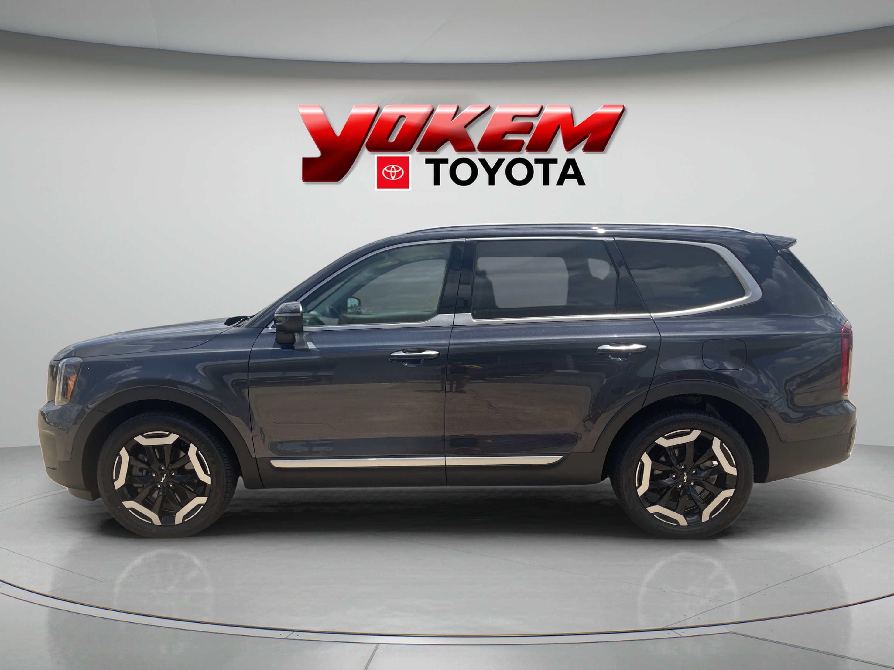Used 2025 Panthera Metal Kia S image 2