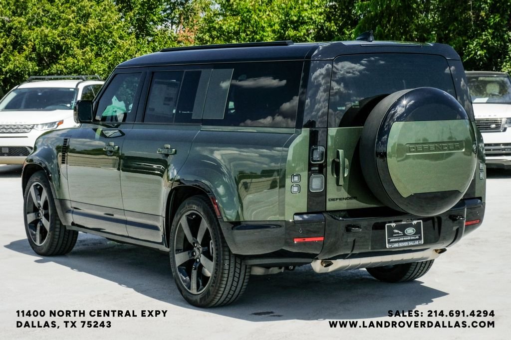 New 2026 Woolstone Green Metallic Land Rover X-Dynamic SE image 12