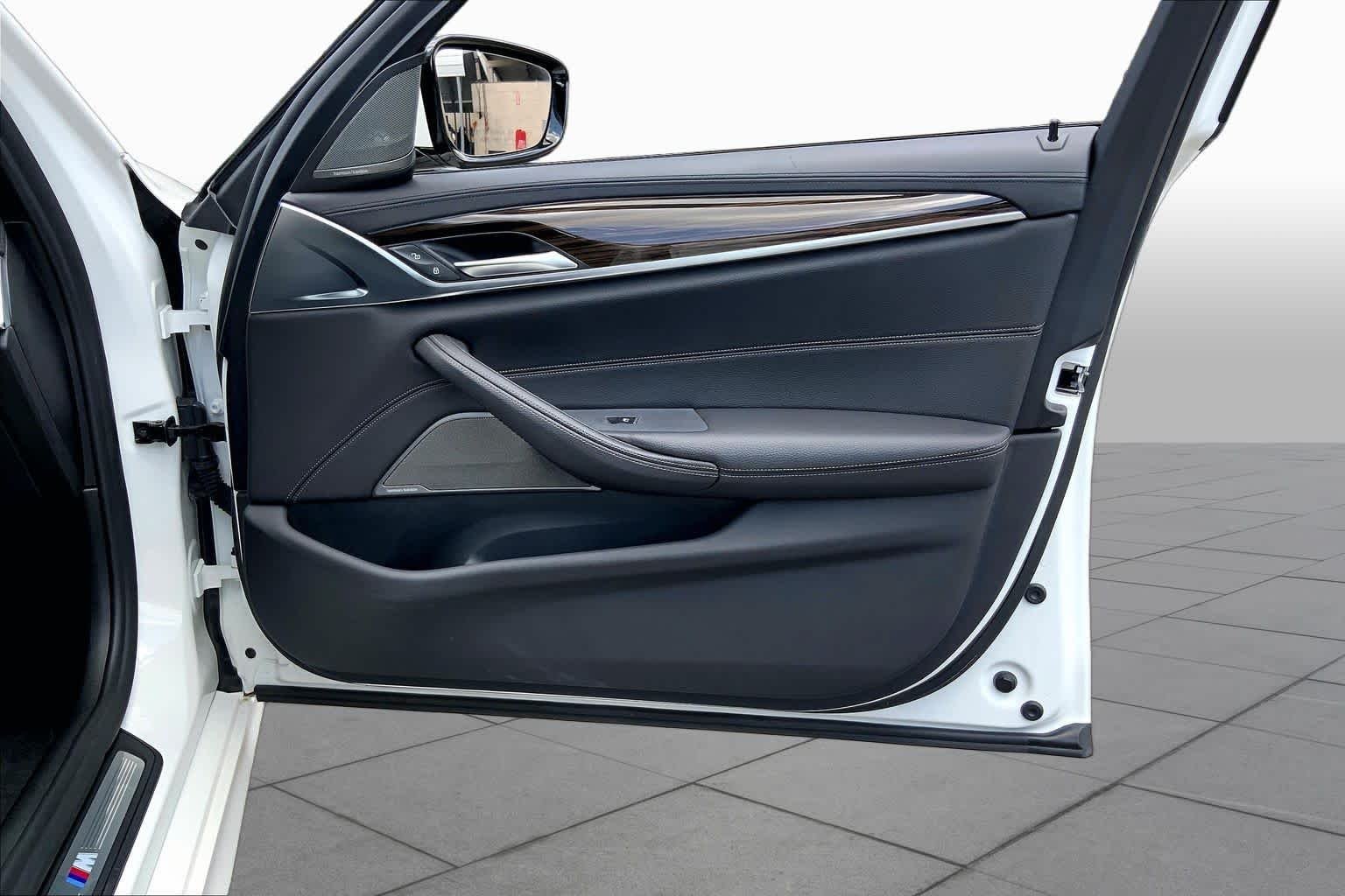 Used 2018 Mineral White Metallic BMW 540i image 22
