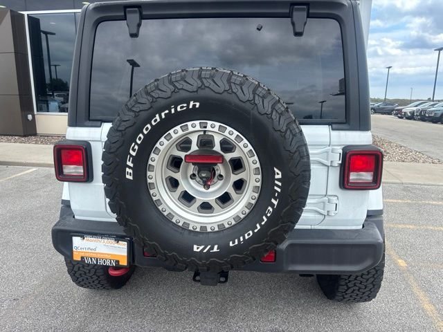 Used 2018 Bright White Clearcoat Jeep Unlimited Rubicon image 6