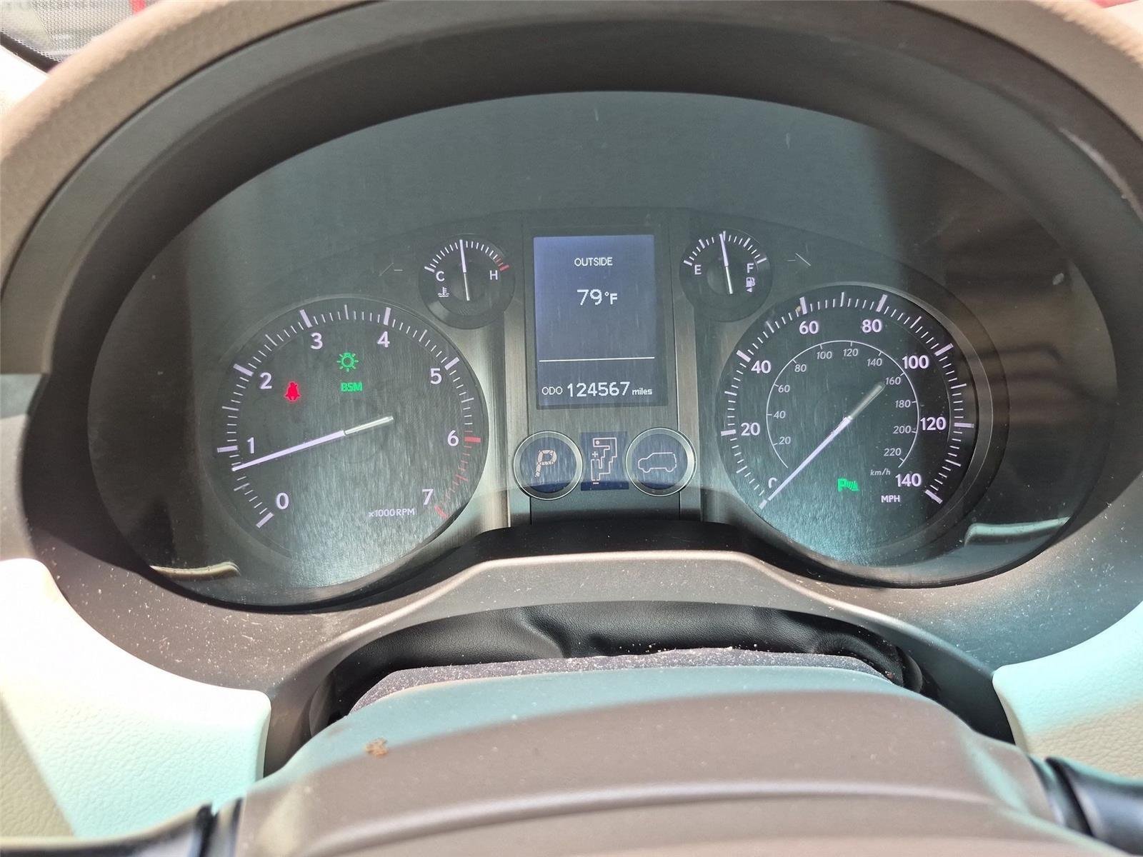 Used 2015 Claret Mica Lexus  image 22