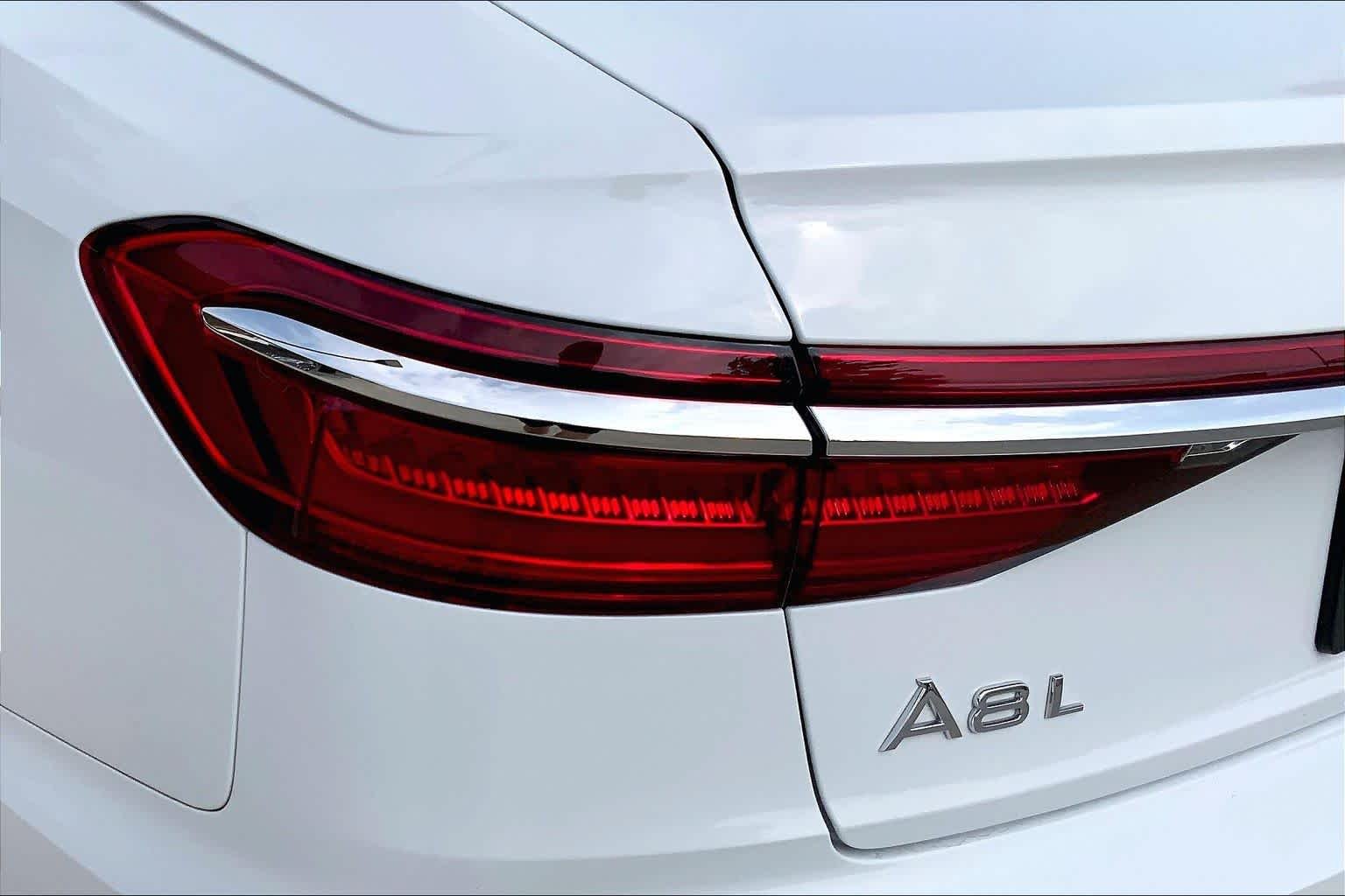 Used 2021 Glacier White Metallic Audi  image 28