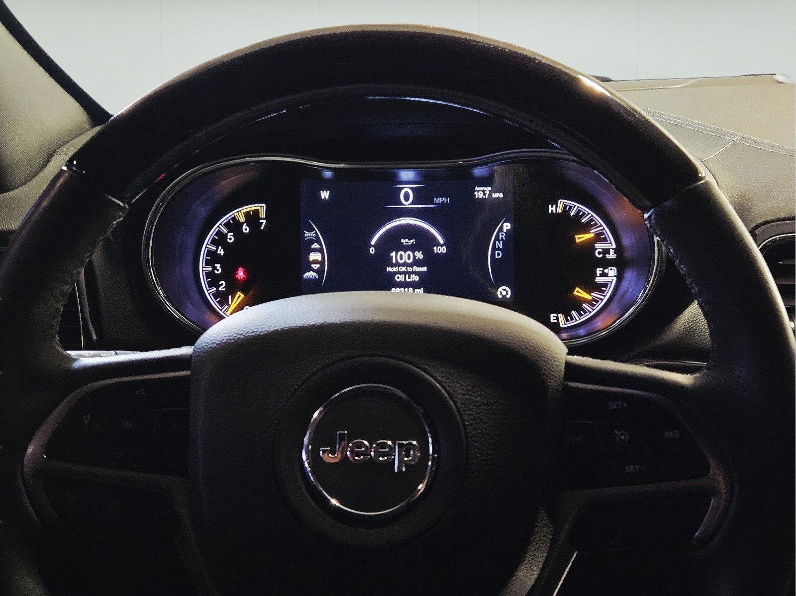 Used 2019 Diamond Black Jeep Overland image 18