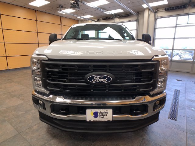 New 2027 Oxford White Ford F-250® XL image 2