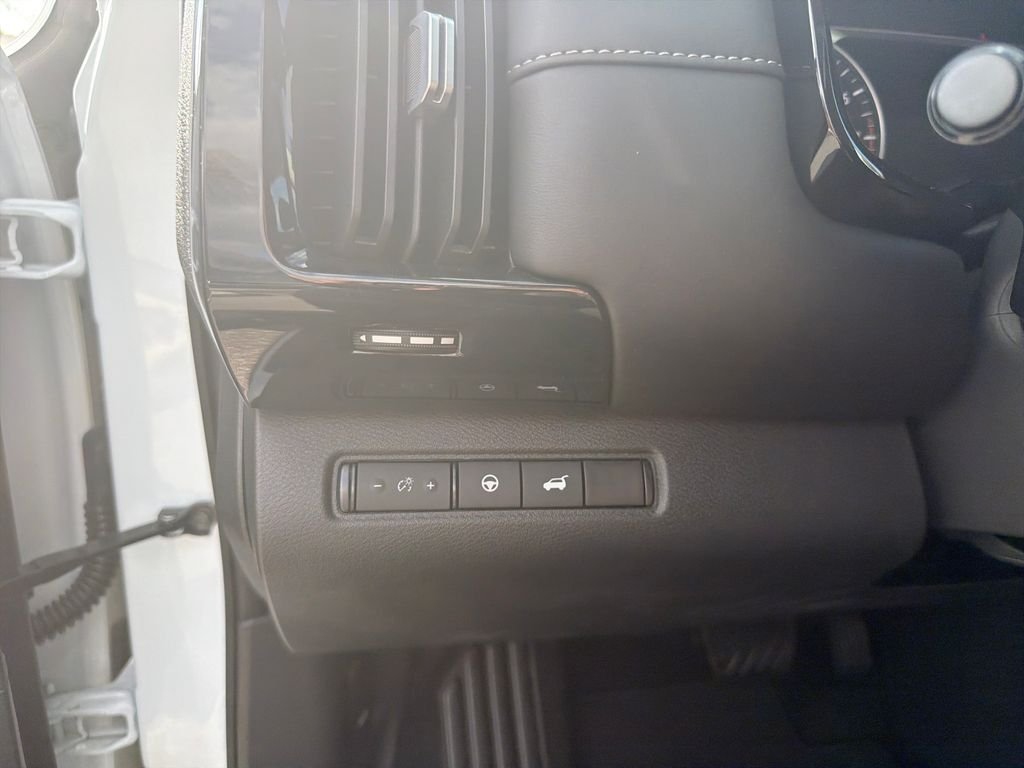 New 2026 Nissan Pathfinder SV 4D Sport Utility