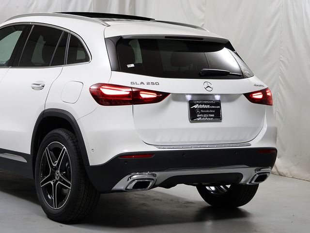 New 2026 Polar White Mercedes-Benz GLA 250 image 8