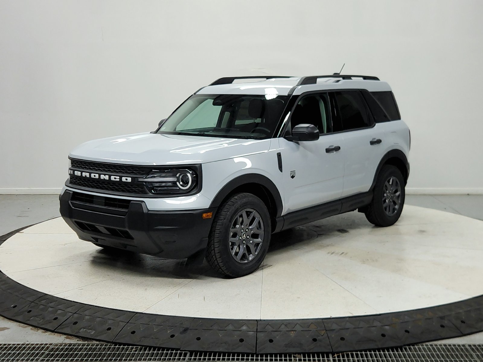 New 2026 Space White Metallic Ford Big Bend® image 4
