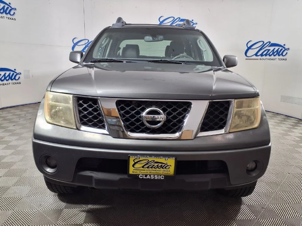Used 2008 Gray Nissan LE image 5