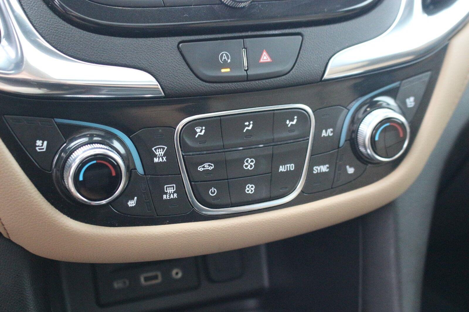Used 2023 Iridescent Pearl Tricoat Chevrolet Premier image 28