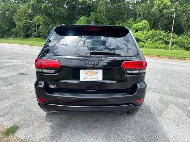Used 2018 Black Jeep Altitude image 6
