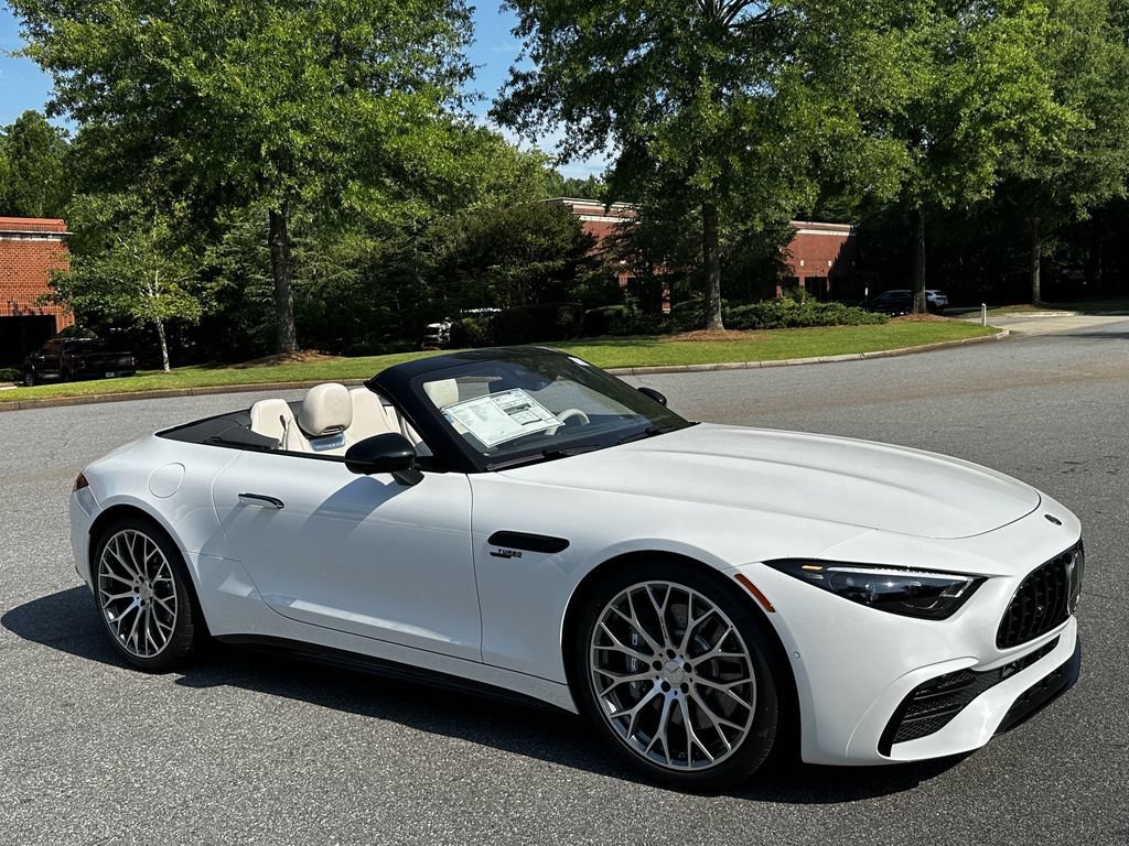 New 2026 MANUFAKTUR Moonlight White Metallic Mercedes-Benz AMG® SL 43 image 35