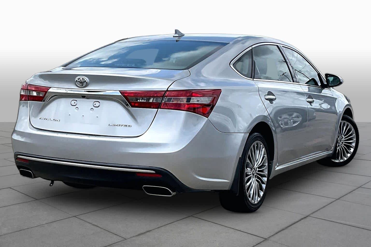 Used 2017 Celestial Silver Metallic Toyota Limited image 13