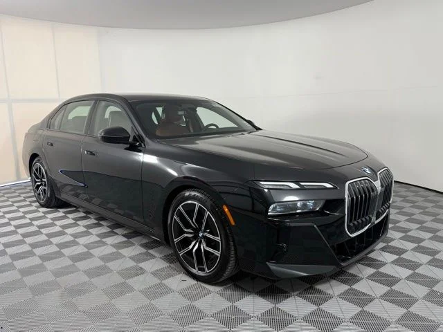 2025 BMW 760i