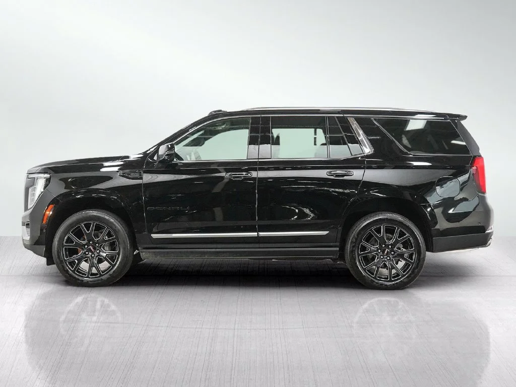 Used 2025 Onyx Black GMC Denali image 2