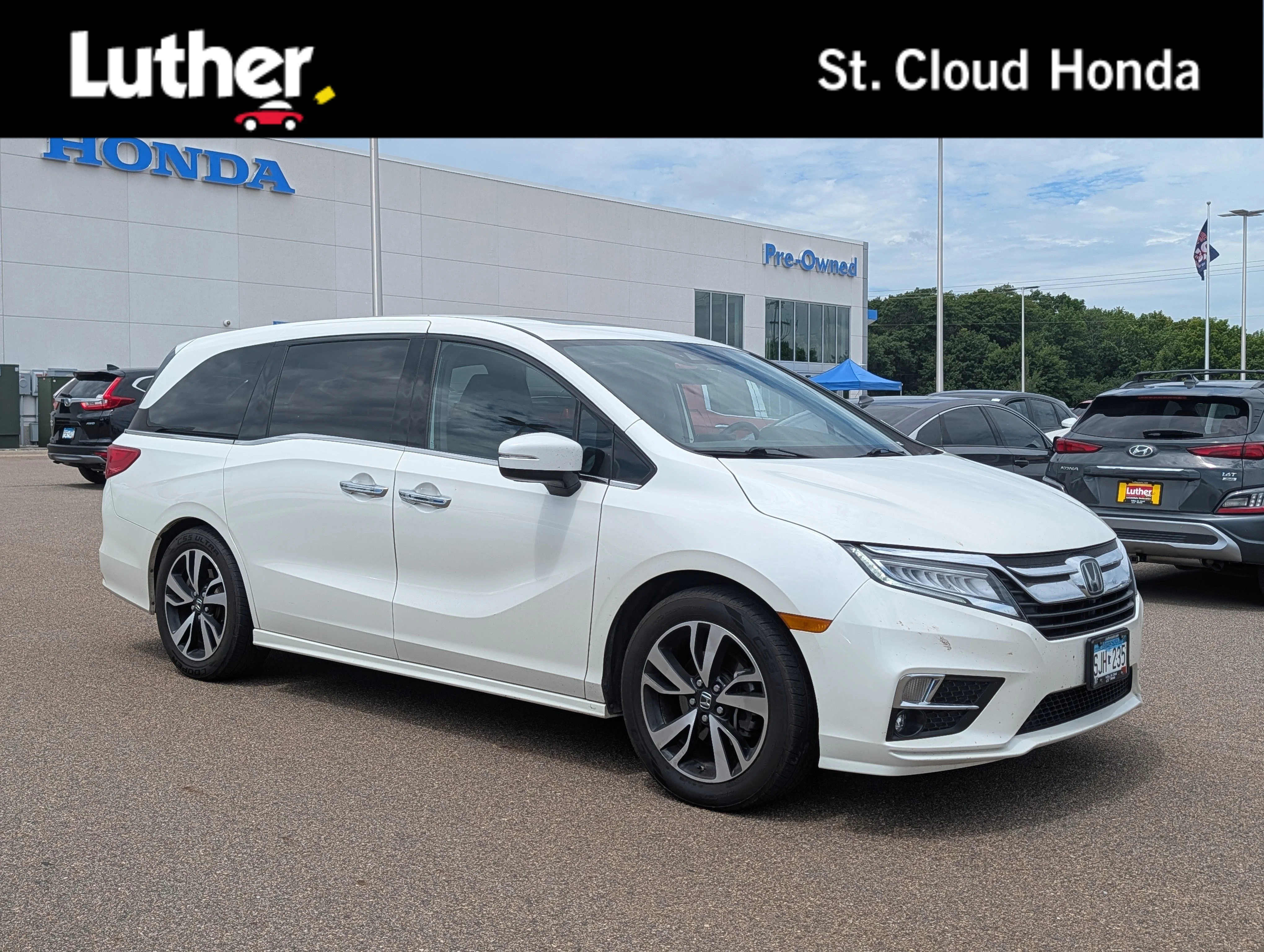 2018 Honda Odyssey Elite's photo