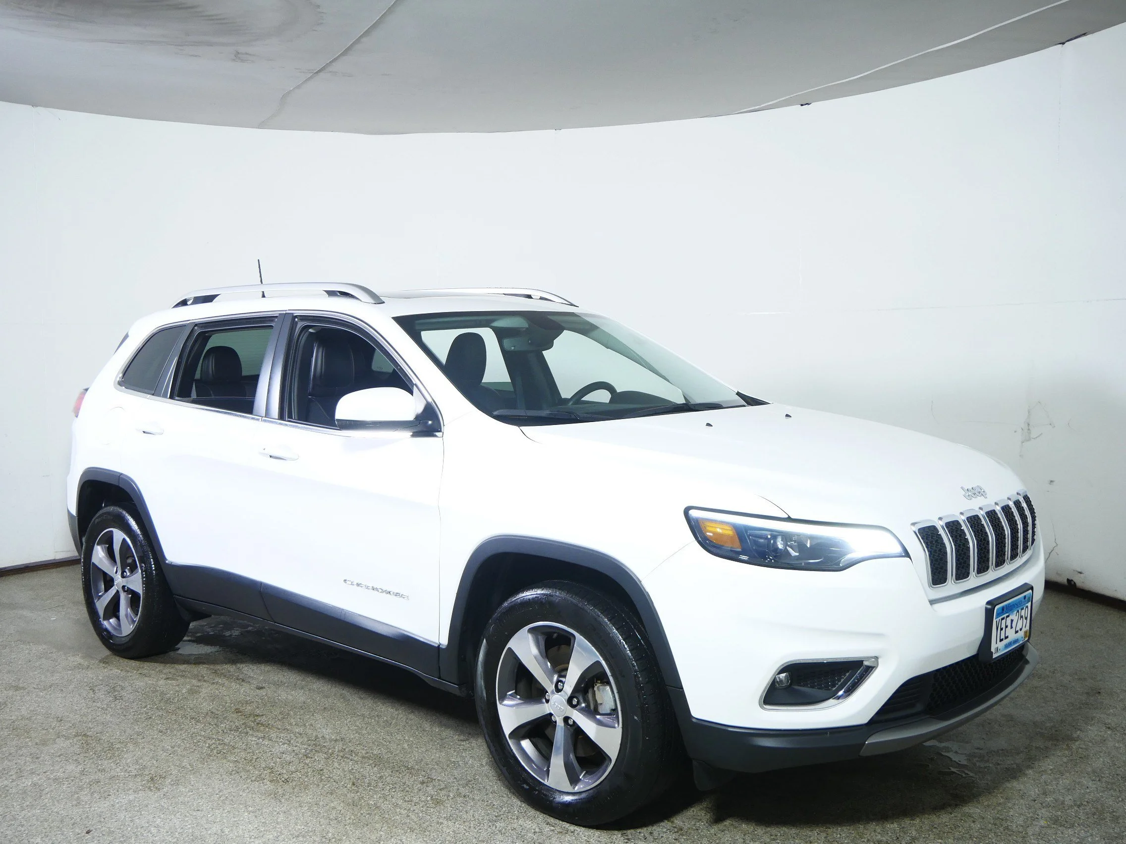 Used 2019 Bright White Clearcoat Jeep Limited image 1