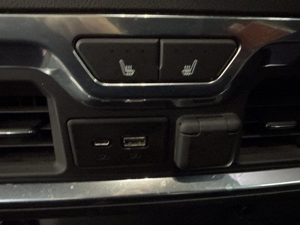 Used 2020 Black Chevrolet High Country image 32