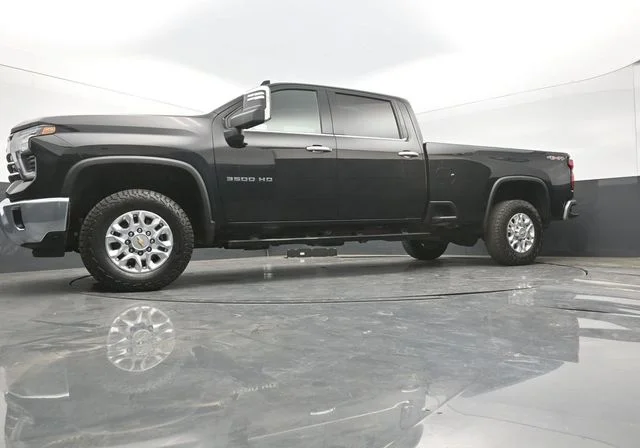 Used 2024 Black Chevrolet LTZ image 41