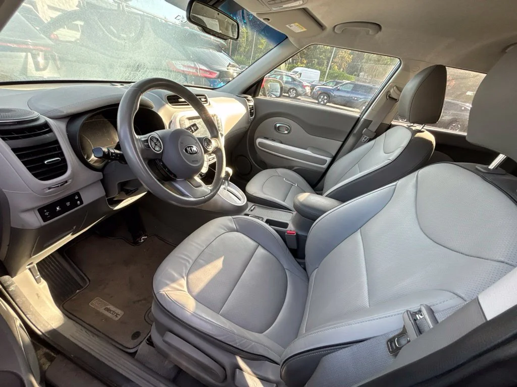 Used 2018 Shadow Black Kia Plus image 5