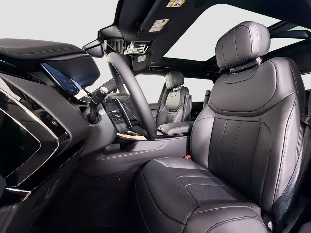 New 2026 Carpathian Grey Land Rover Dynamic SE image 22