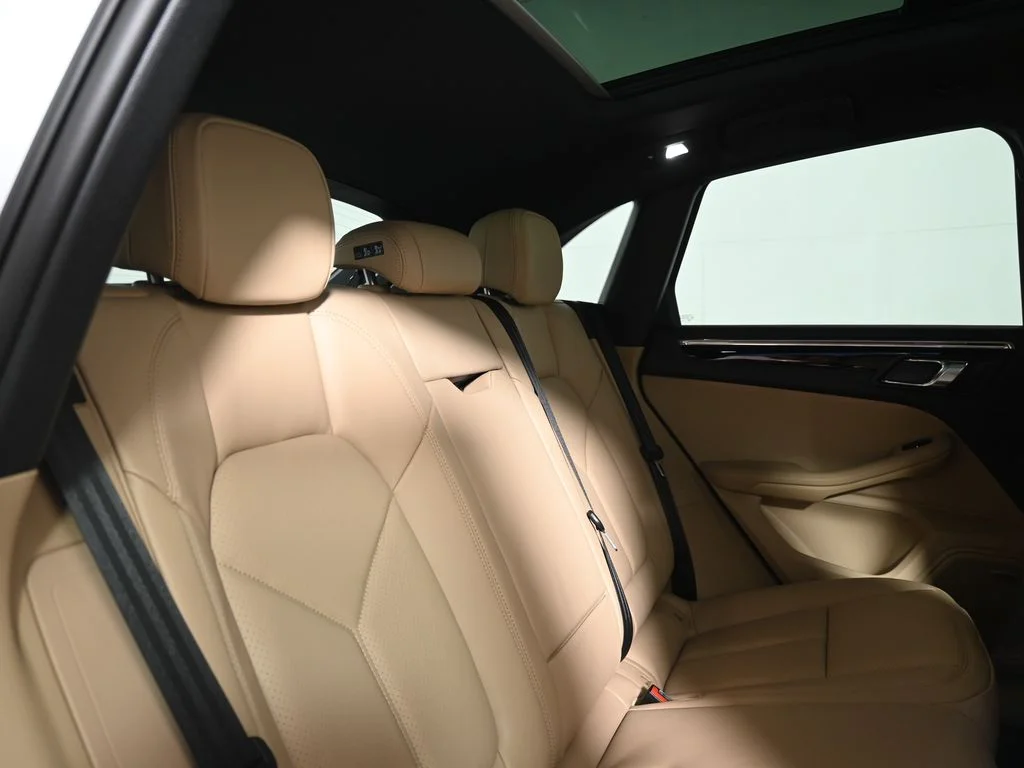 2026 Porsche Macan T - Photo 42
