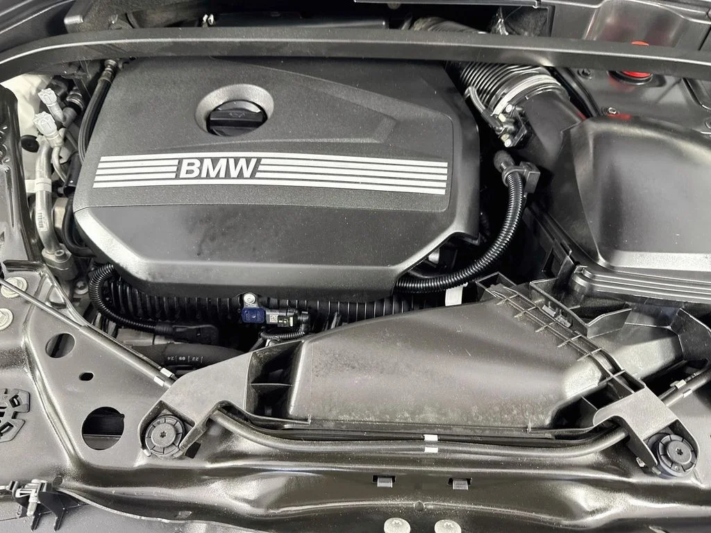 Used 2025 White BMW xDrive28i image 41