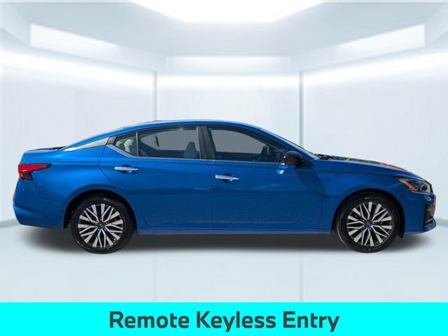 Used 2025 Blue Nissan 2.5 SV image 8
