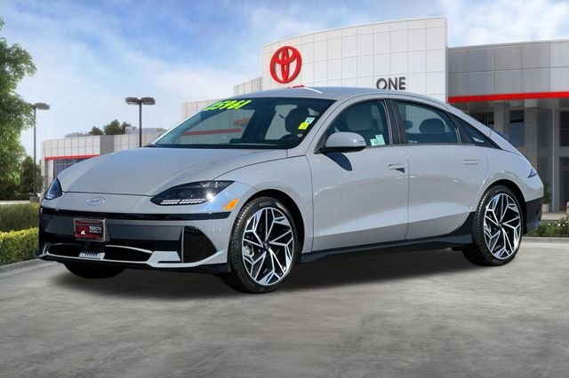 Used 2024 Blue Hyundai SEL image 9
