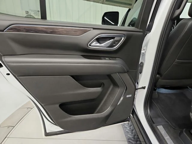 Used 2022 White Chevrolet Z71 image 36
